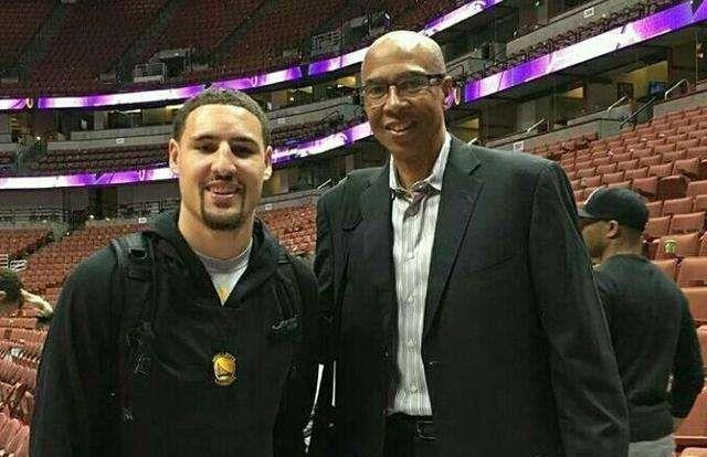 恩比德和乔治罚球时，老鹰主场有大量球迷高喊“你们过气了”（恩比德与乔治罚球遭老鹰主场球迷高喊“你们过气了”）